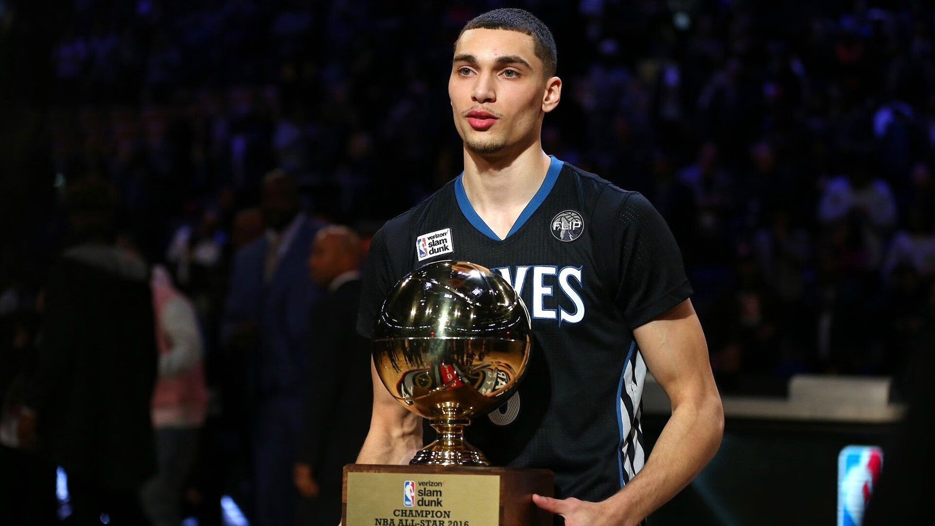 安哥拉全面压制摩洛哥,穆勒在奥运周期关键战接管比赛