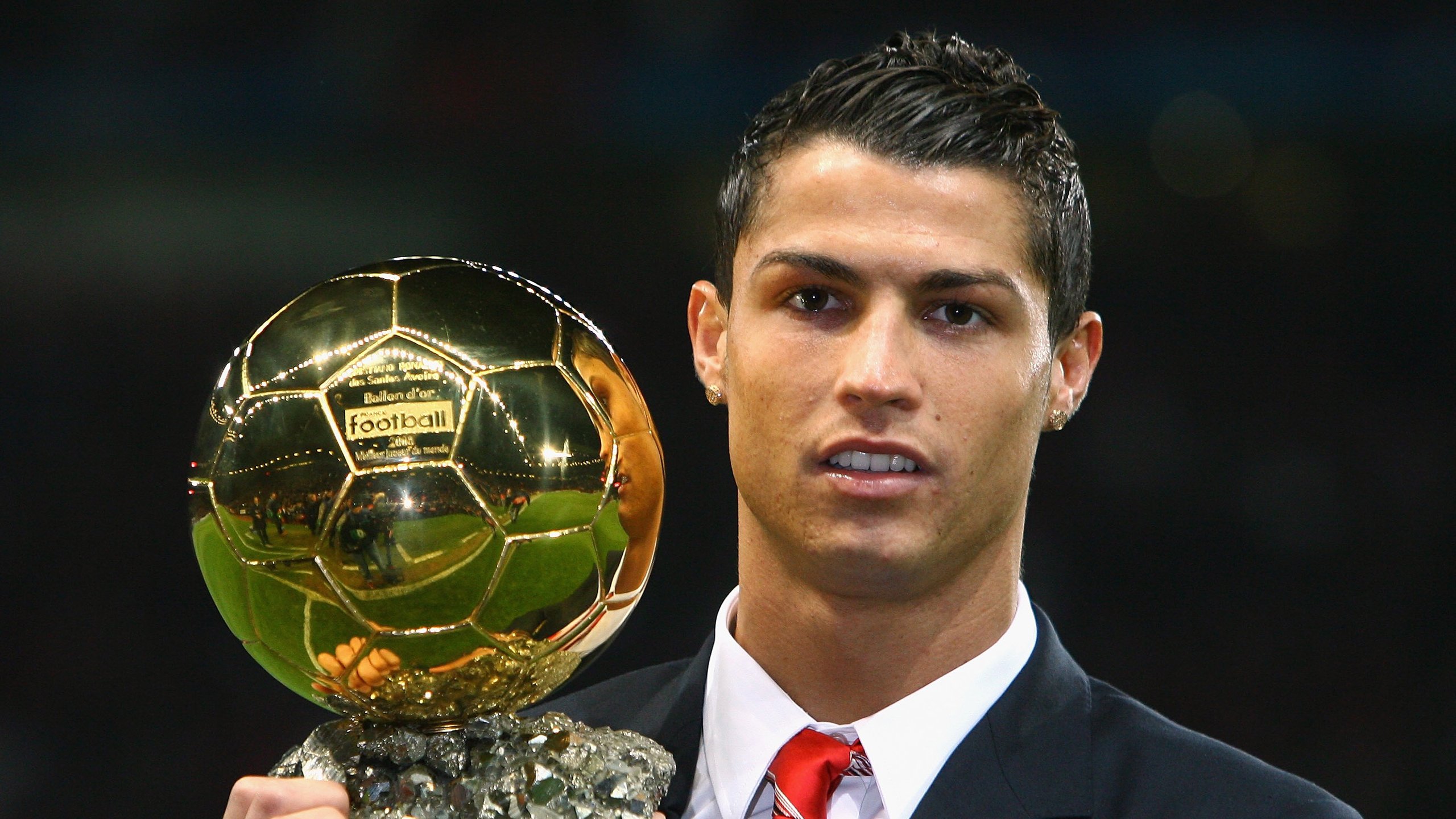 开云体育中国-乔治的涅槃，当生涯之夜照亮的不只是记分牌