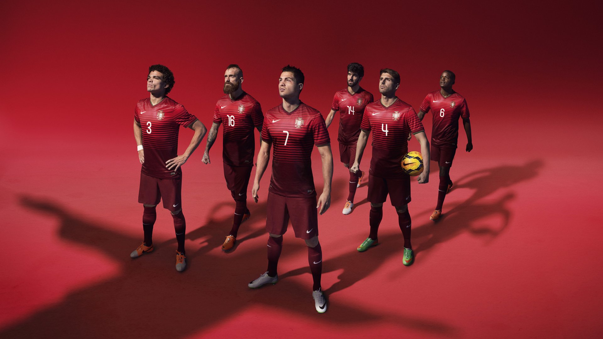 开云平台-英超争冠之夜，莫兰特连续得分拉开差距，当足球遇见篮球，我们究竟在为何疯狂？