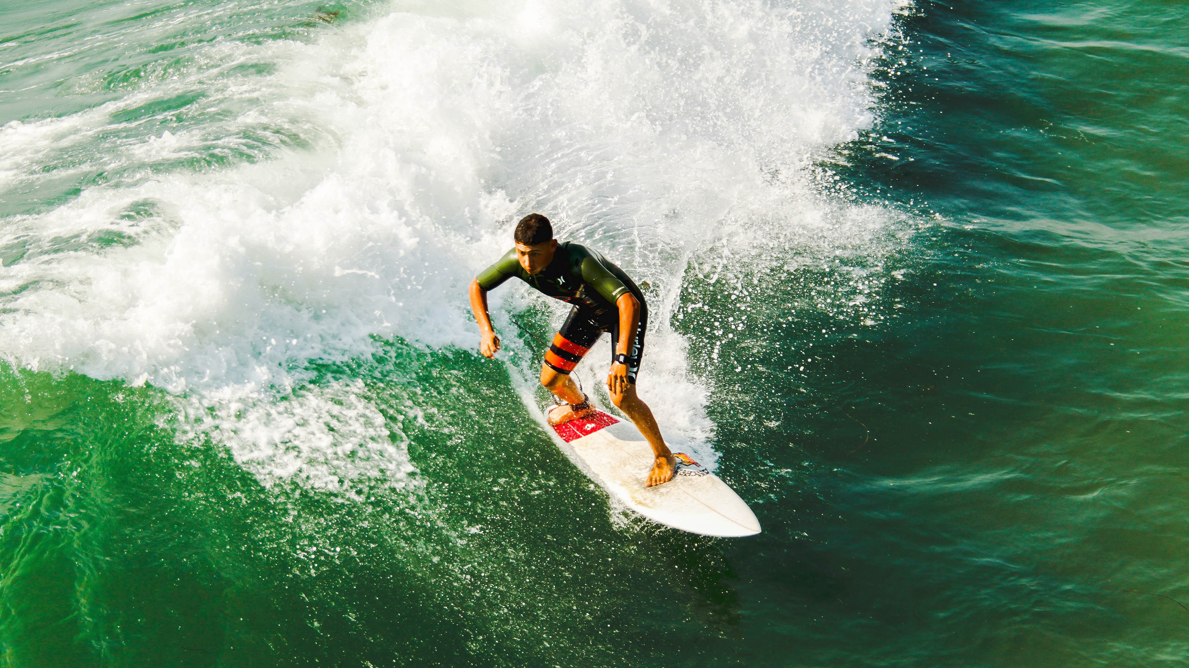 欧冠淘汰赛之夜，拉什福德关键时刻站出来