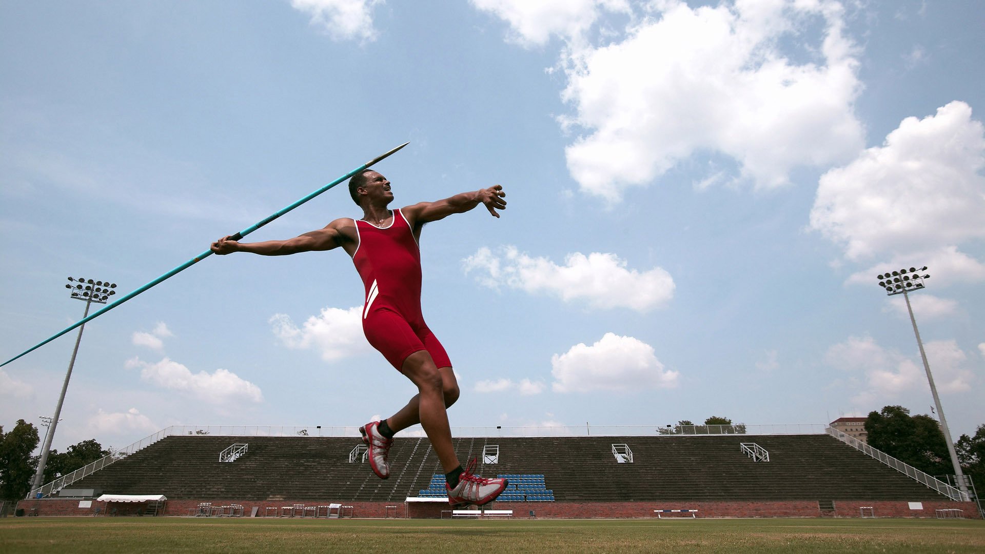 乔治打出生涯之夜，广厦队生死战取胜马刺
